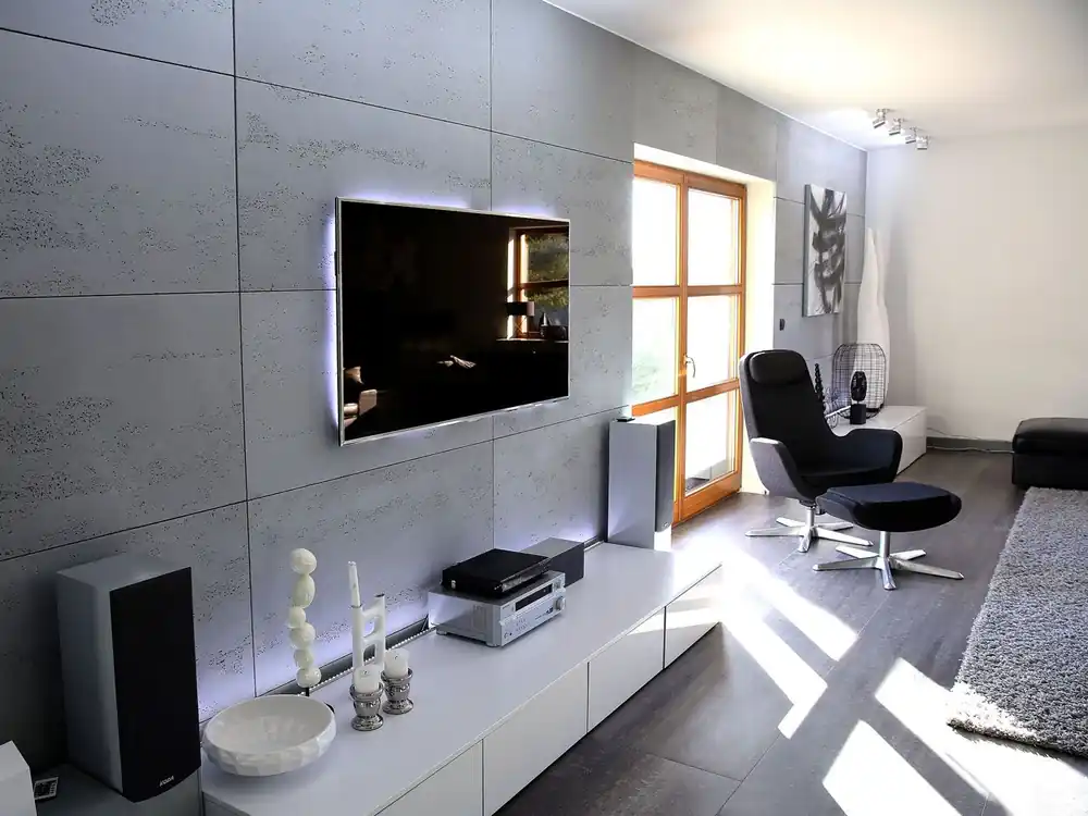 Wyprzedaż Beton architektoniczny — ściana tv w nowoczesnym salonie