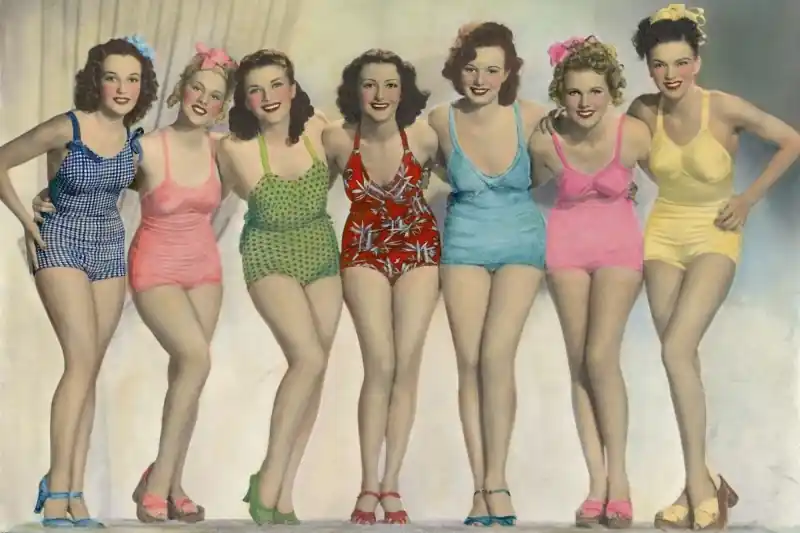 Kup online FotoTAPETA na flizelinie MS-5-0259 CHARMING LADIES