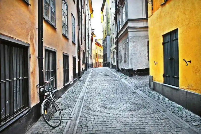 Do wyczerpania zapasów Fototapeta na Flizelinie MS-5-0705 Stara ulica Sztokholmu 375 x 250 cm
