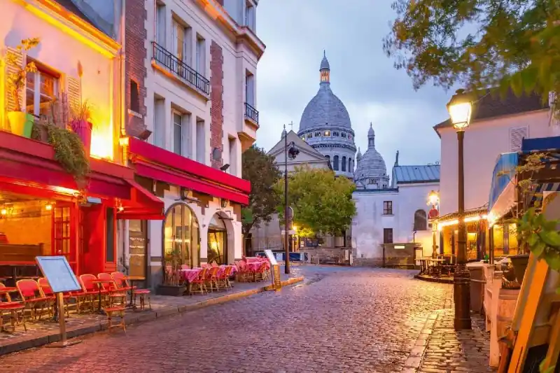 Zniżka Fototapeta na Flizelinie MS-5-0711 dzielnica Montmartre 375 x 250 cm