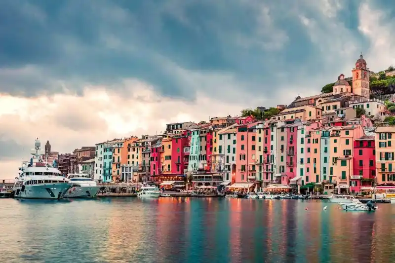 Zamów dziś Fototapeta na Flizelinie MS-5-0765 Portovenere miasto 375 x 250 cm