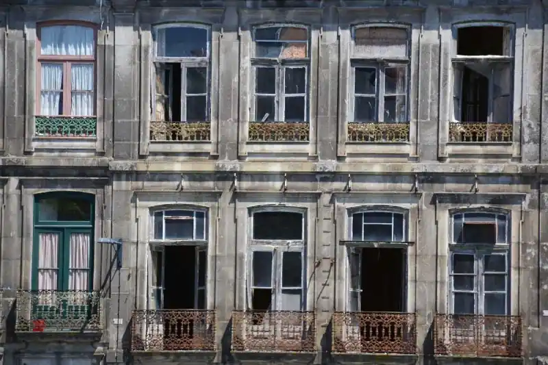Ograniczona ilość Fototapeta na Flizelinie MS-5-0804 Opuszczony dom 375 x 250 cm