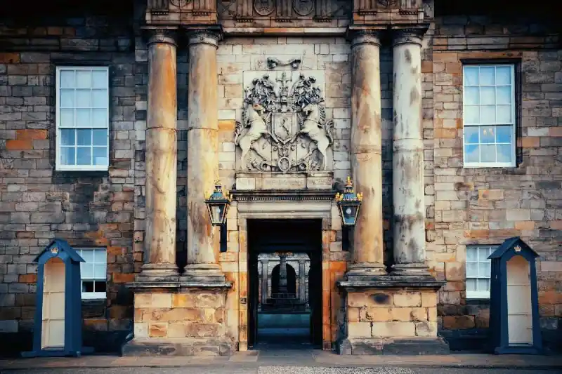 Wyjątkowa oferta Fototapeta na Flizelinie MS-5-0815 Zamek Holyrood 375 x 250 cm