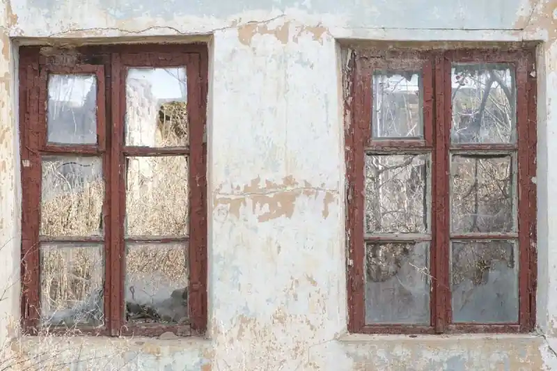 Fototapeta na Flizelinie MS-5-0829 Stare okna 375 x 250 cm Tylko do końca tygodnia