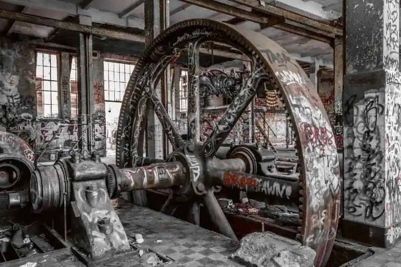 Fototapeta na Flizelinie MS-5-0839 Wnętrze opuszczonej fabryki 375 x 250 cm Okazja