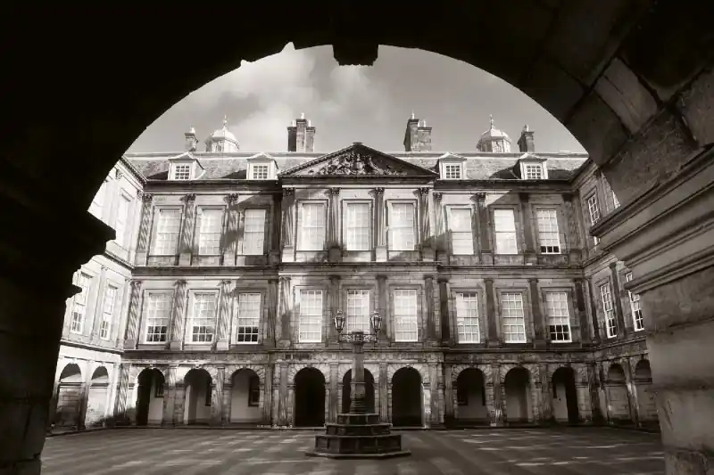 Fototapeta na Flizelinie MS-5-1055 Zamek Holyrood II. 375 x 250 cm Najlepsza cena