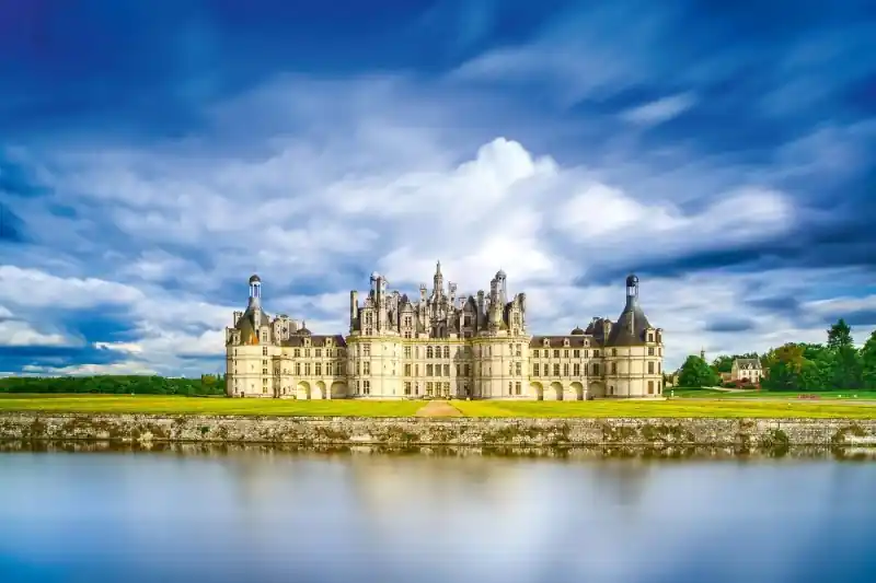 Dodaj do koszyka Fototapeta na Flizelinie MS-5-1078 Zamek Chambord 375 x 250 cm