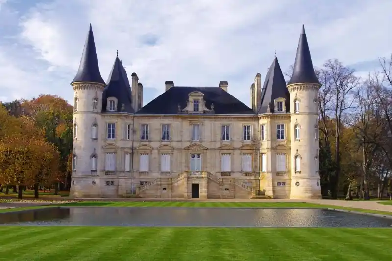 Ograniczona ilość Fototapeta na Flizelinie MS-5-1086 Chateau Pichon Baron, Francja 375 x 250 cm
