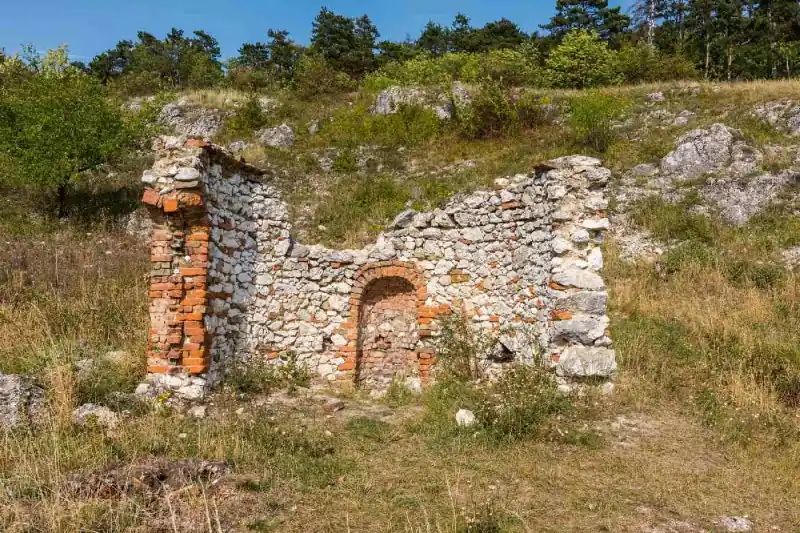 Fototapeta na Flizelinie MS-5-1200 Ruiny kaplicy 375 x 250 cm Ograniczona ilość