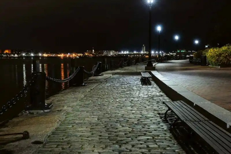Najlepsza cena Fototapeta na Flizelinie MS-5-1223 Harborwalk w Bostonie 375 x 250 cm