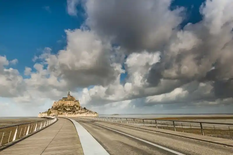Najlepsza cena Fototapeta na Flizelinie MS-5-1093 Mont Saint Michel 375 x 250 cm