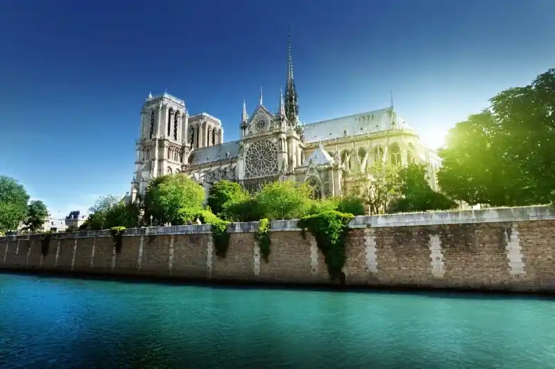 Ostatnia szansa Fototapeta na Flizelinie MS-5-1115 Notre-Dame II. 375 x 250 cm