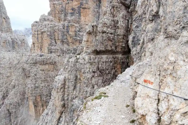Fototapeta na flizelinie MS-5-1660 Rock ledge 375 x 250 cm Bezpieczne zakupy