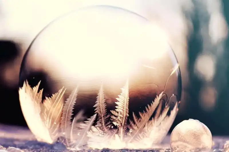 Fototapeta na flizelinie MS-5-1726 Frozen bubble 375 x 250 cm Ograniczona ilość