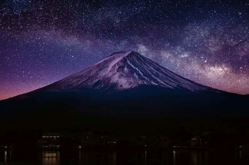 Hit cenowy Fototapeta na flizelinie MS-5-1949 Góra Fuji nocą 375 x 250 cm