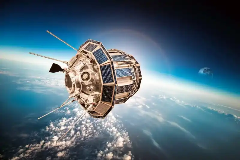 Nowość Fototapeta na flizelinie MS-5-2266 Orbitujący satelita 375 x 250 cm