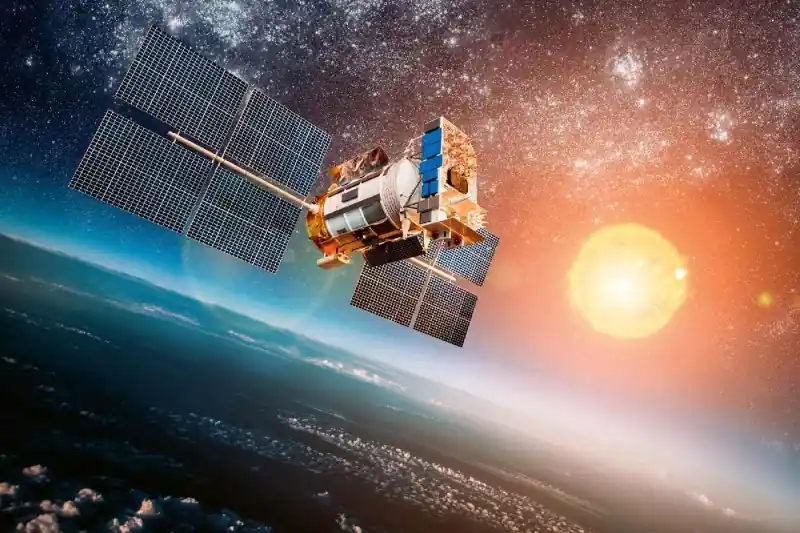 Fototapeta na flizelinie MS-5-2267 Satelita krążący wokół Ziemi 375 x 250 cm Wyjątkowa oferta
