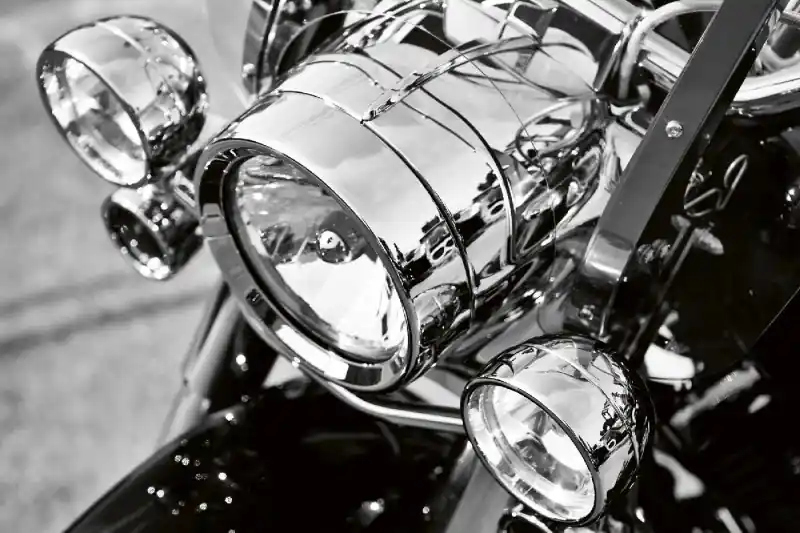 Ostatnie sztuki Fototapeta na flizelinie MS-5-2801 Reflektor motocykla 375 x 250 cm