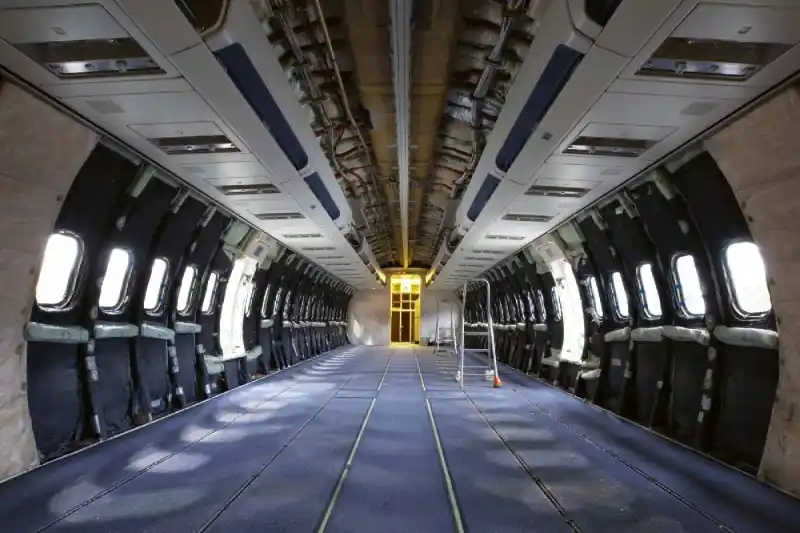 Fototapeta na flizelinie MS-5-2821 Obsługa techniczna samolotów 375 x 250 cm Sprawdź teraz