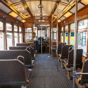 Wyjątkowa oferta Fototapeta na flizelinie MS-5-2883 Wnętrze starego tramwaju 375 x 250 cm