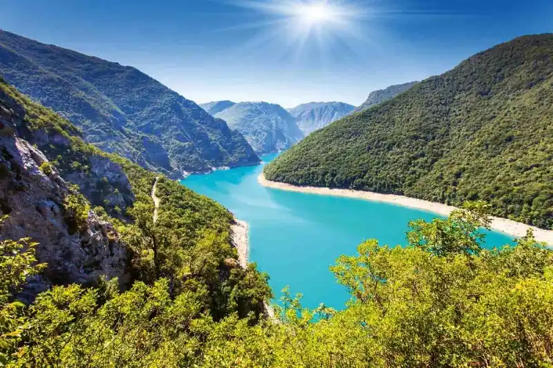 Fototapeta na flizelinie MS-5-3068 Piva Canyon Lake 375 x 250 cm Nowy