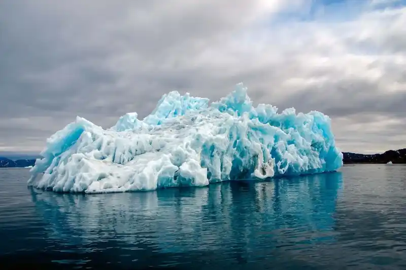 Łatwy zwrot Fototapeta na flizelinie MS-5-3086 Blue Glacier 375 x 250 cm